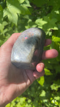 Load image into Gallery viewer, Labradorite small free form
